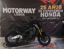 YAMAHA MT-09